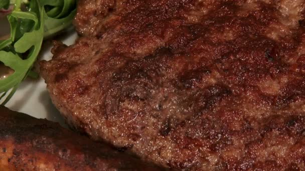 Nourriture, saucisses et hamburgers — Video