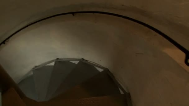 Escalera espiral — Vídeo de stock