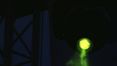 Sahne ışığı, Robotik, 2 klip