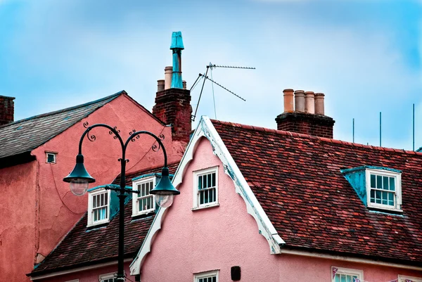 Daken van huisjes voor landelijke suffolk, Engeland, uk — Stockfoto