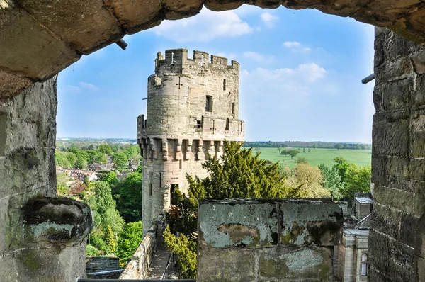 Weergave van een toren van warwick castle — Stockfoto