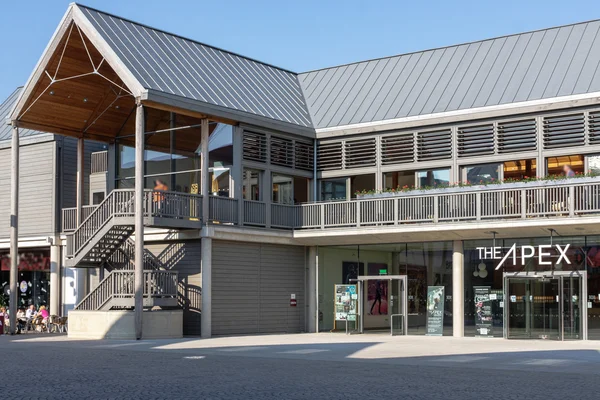 Arquitectura moderna del centro de Bury St Edmunds, Suffolk, Reino Unido — Foto de Stock