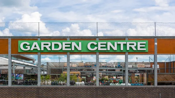 Sign for graden centre — Stock Photo, Image