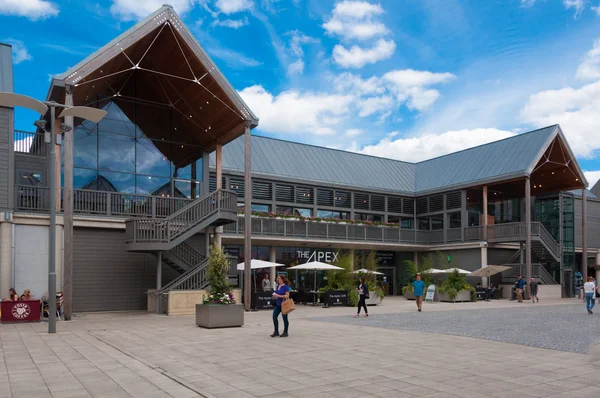 Einkäufer in bury st edmunds stadtzentrum, uk — Stockfoto