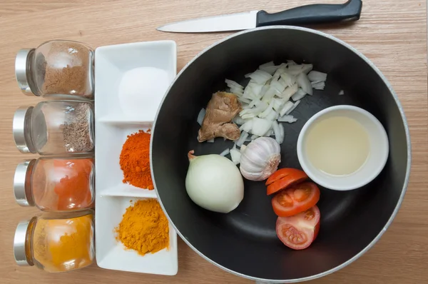 Raw ingredients of indian masala dishes — Stock Photo, Image