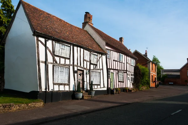 Timmer inramade svenska stugor - suffolk landsbygden, lavenham, Storbritannien — Stockfoto