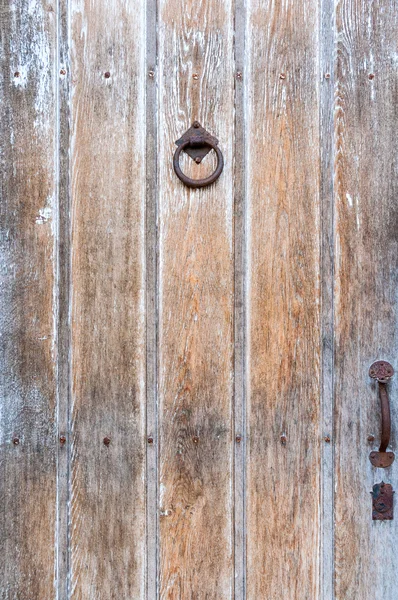 Medieval door and door knocker — Stock Photo, Image