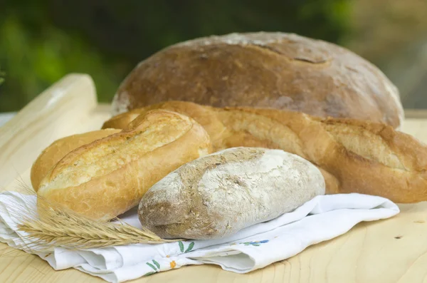 Натюрморт з хлібом — стокове фото