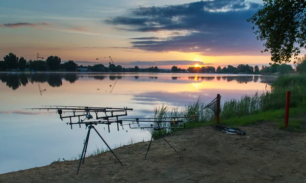 Gölde balık tutmak