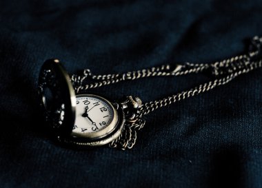 vintage tarzı zinciri ile cep saati