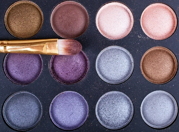 Brush with eyeshadows — Stock Photo, Image