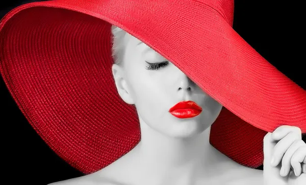 Sexy ragazza in cappello rosso — Foto Stock