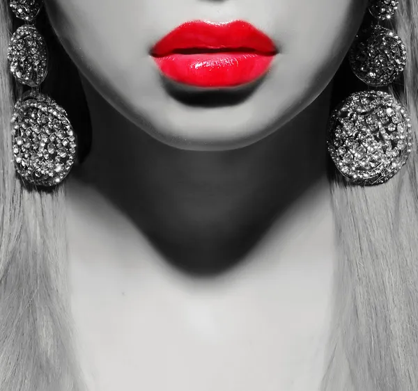 Deel van gezicht met rode lippen — Stockfoto
