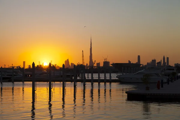 Dubai città al tramonto — Foto Stock
