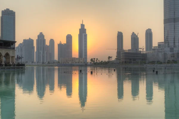 Dubai ciudad al atardecer Imagen de archivo