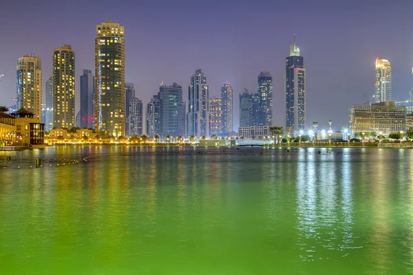 Dubai uitzicht op nachttijd — Stockfoto