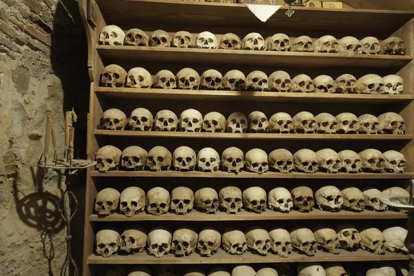 Skulls of the monks in Meteora monastery — Stock Photo, Image