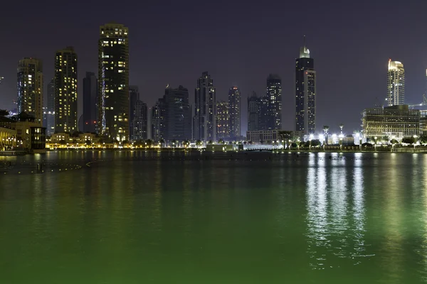 Dubai bei Nacht — Stockfoto