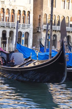 Venedik 'te Gondollar