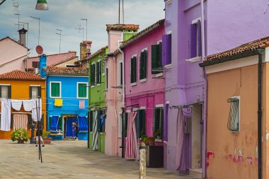 Burano Adası, renkli evleri, İtalya