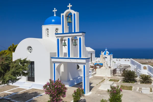 Православная церковь на острове Санторини, Греция — стоковое фото