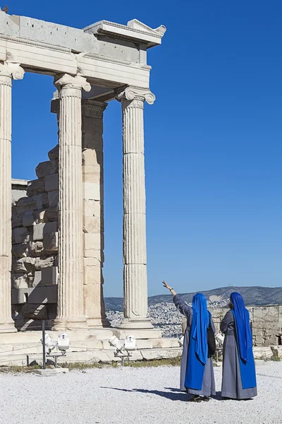 Strany Erechtheia, starověkého řeckého chrámu na severní straně akropole v Athénách v Řecku. — Stock fotografie