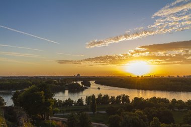 Belgrad, Sırbistan, pan oramic görünümünde günbatımı