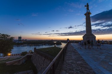 Belgrad, Sırbistan, pan oramic görünümünde günbatımı
