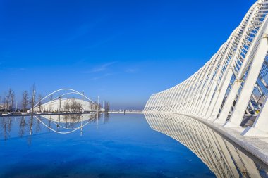 Atina, Yunanistan - mar 10: 10 Mart 2012 Atina, Yunanistan'ın ünlü İspanyol mimarisi santiago calatrava tarafından tasarlanmış Olimpiyat velodrome Atina Olimpiyat spor kompleksi,