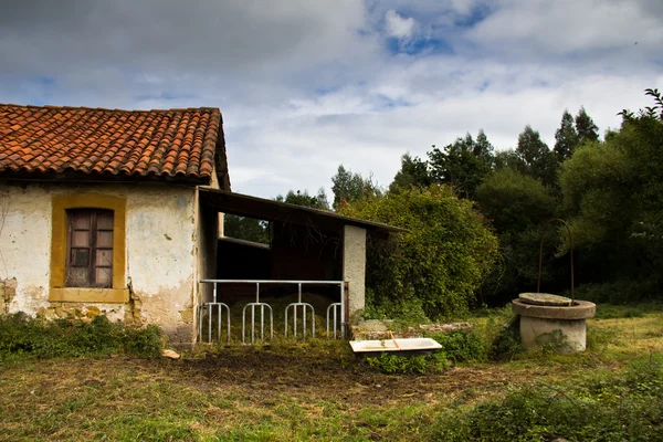 Övergivet hus — Stockfoto