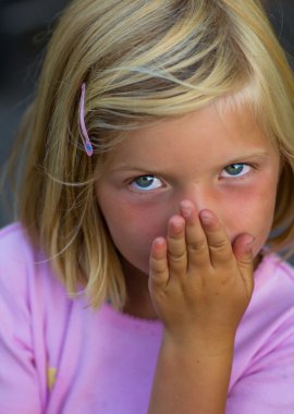 sarışın kız portresi