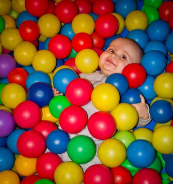 Bebeğim gülümsüyor