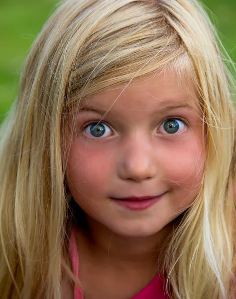 Little girl portrait — Stock Photo, Image