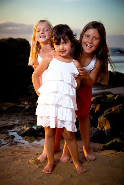 Три маленькие девочки — стоковое фото