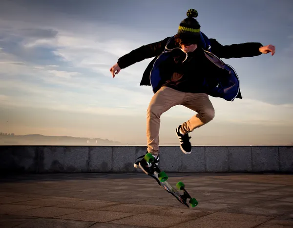 Skatista adolescente — Fotografia de Stock