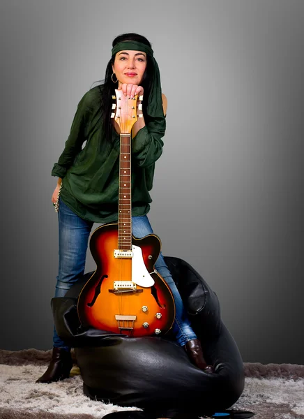 Guitar woman — Stock Photo, Image