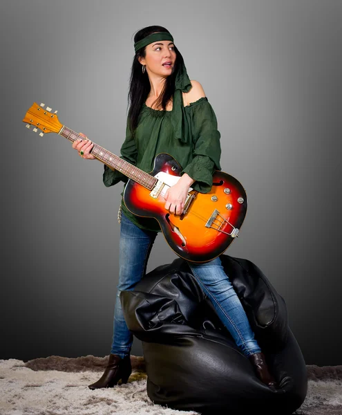 Guitar woman — Stock Photo, Image