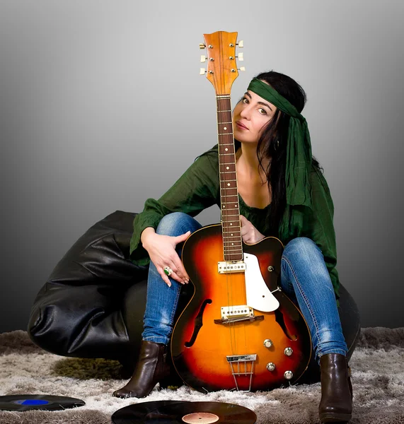 Guitarra Mujer —  Fotos de Stock