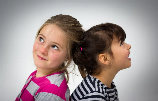 Twee kleine meisjes — Stockfoto