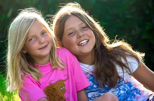 Little girls in nature — Stock Photo, Image