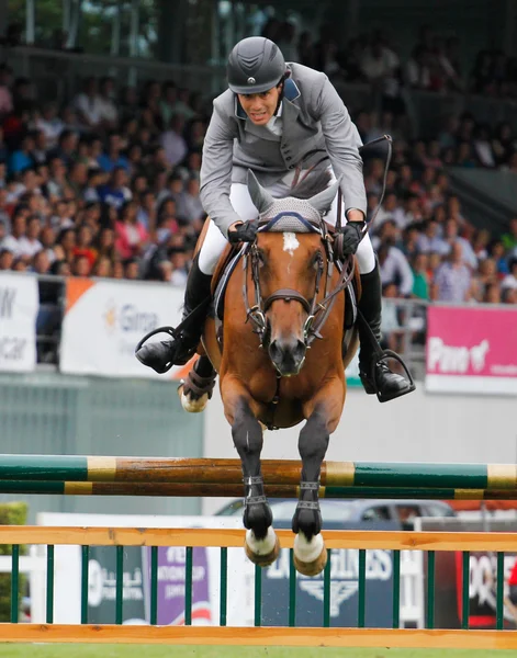 Competição de salto de cavalo — Fotografia de Stock