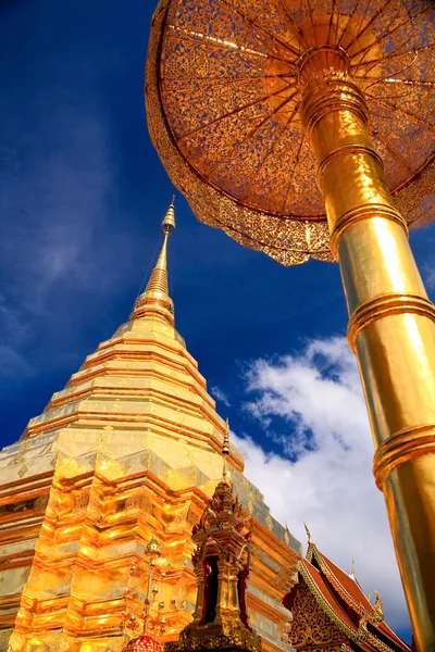 Templo budista tailandês — Fotografia de Stock