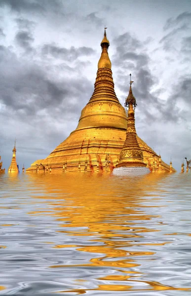 Wat thai drowning — Stock Photo, Image