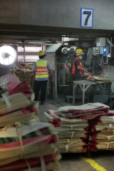 Cement factory workers — Stock Photo, Image