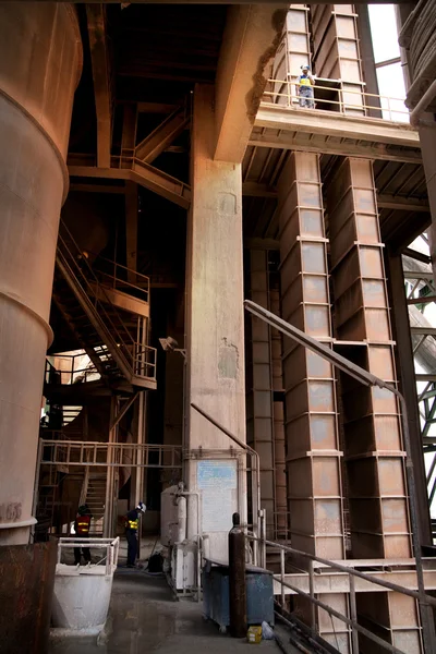 Cement factory workers — Stock Photo, Image