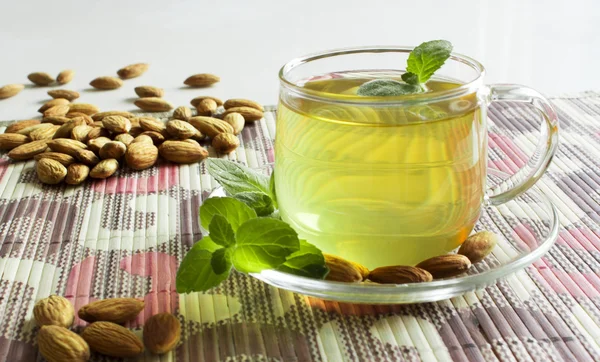 Green tea with mint — Stock Photo, Image