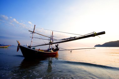 Balıkçılık Tekne ve kabarcık dalga