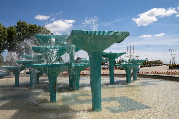 喷泉在格丁尼亚 - 波兰 图库照片