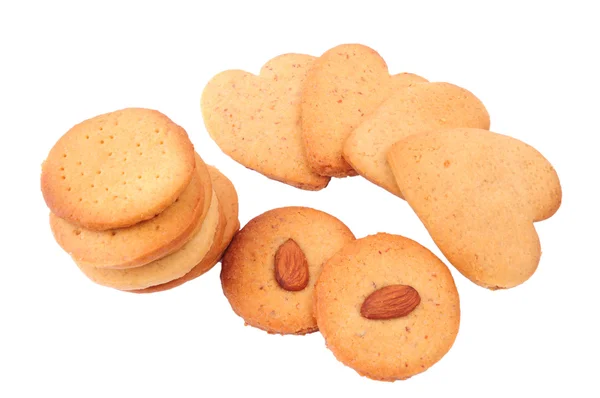 Biscuiţi în formă de inimă. Biscuiți dulci de ghimbir de casă izolați pe fundal alb — Fotografie, imagine de stoc