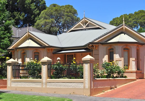 Australijski dom, styl vintage. fasada — Zdjęcie stockowe